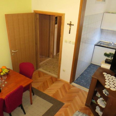 Apartman Jakir Baška Voda Eksteriør bilde