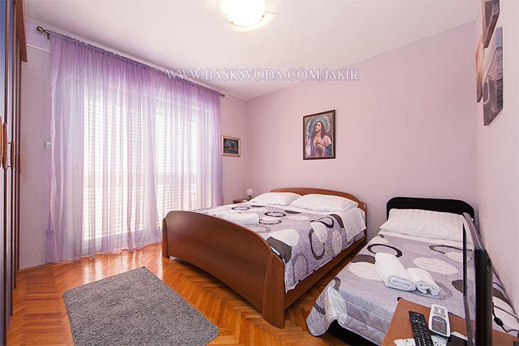Apartman Jakir Baška Voda Eksteriør bilde