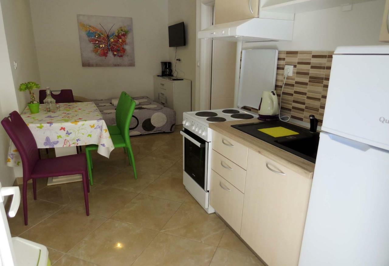 Apartman Jakir Baška Voda Eksteriør bilde