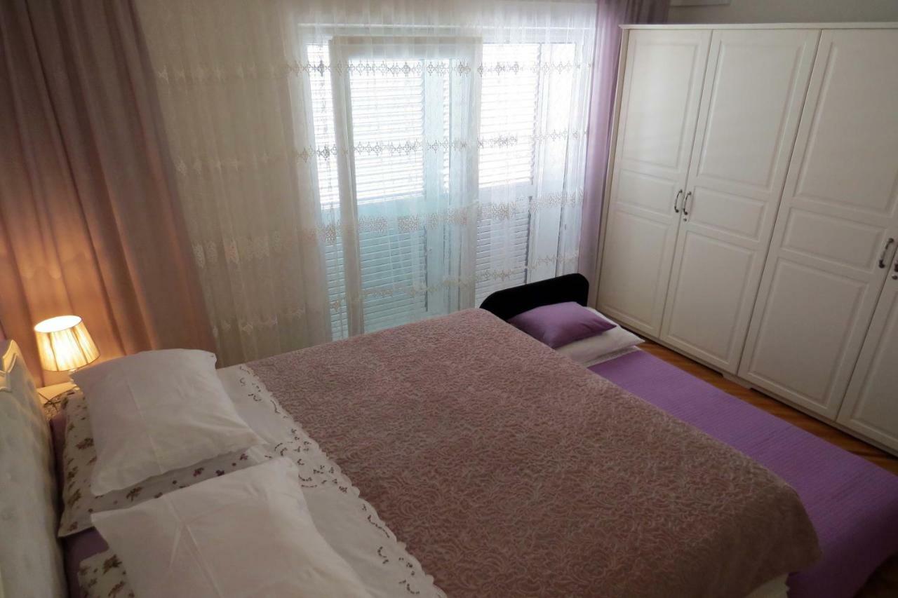 Apartman Jakir Baška Voda Eksteriør bilde