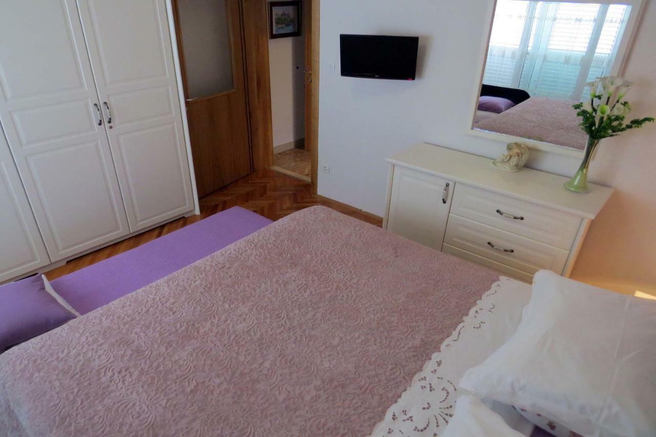 Apartman Jakir Baška Voda Eksteriør bilde